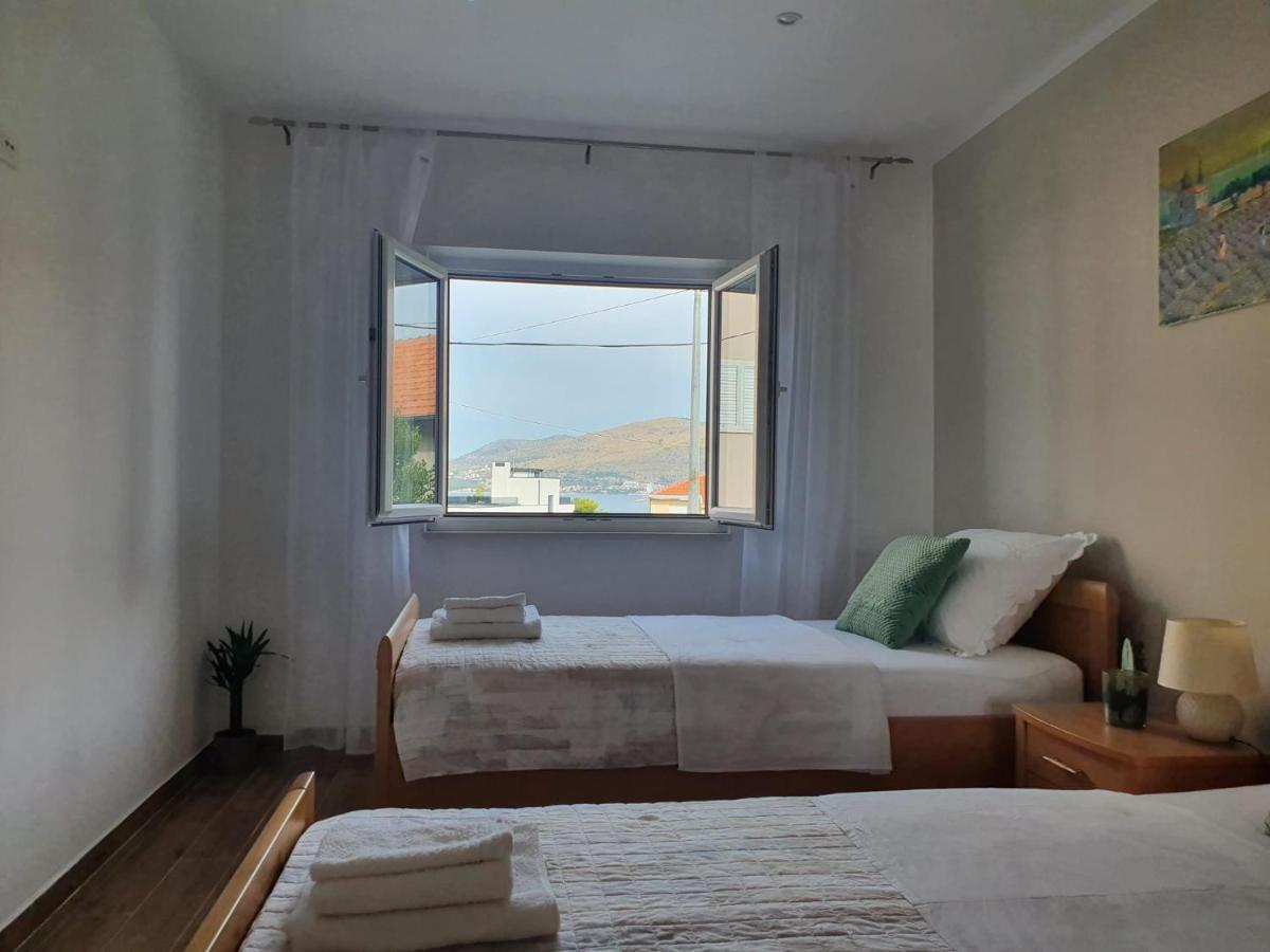 Apartments Marija Трогир Екстериор снимка