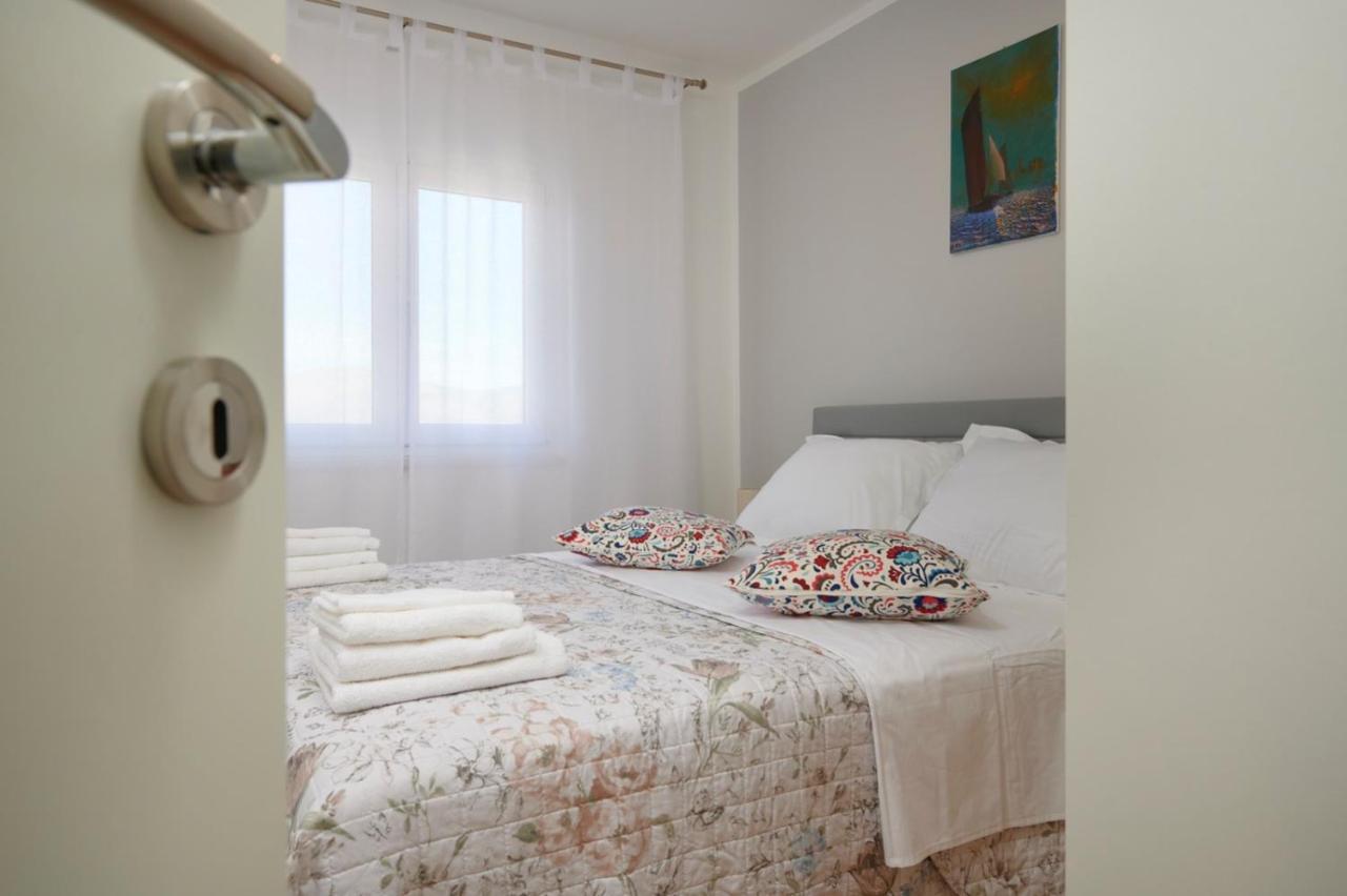 Apartments Marija Трогир Екстериор снимка