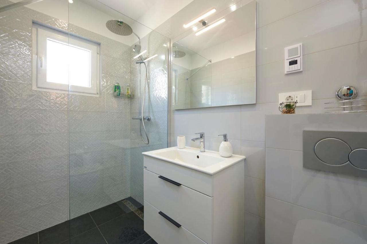 Apartments Marija Трогир Екстериор снимка